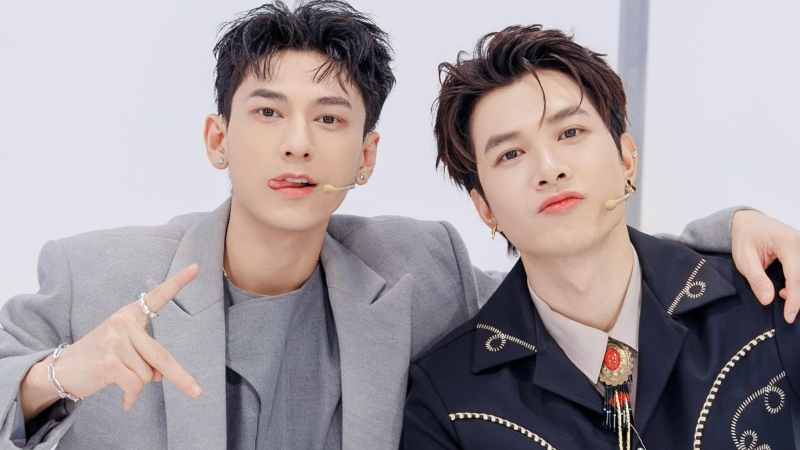 Isaac được các "anh trai" trong chương trình yêu mến. Ảnh: Nhà sản xuất.