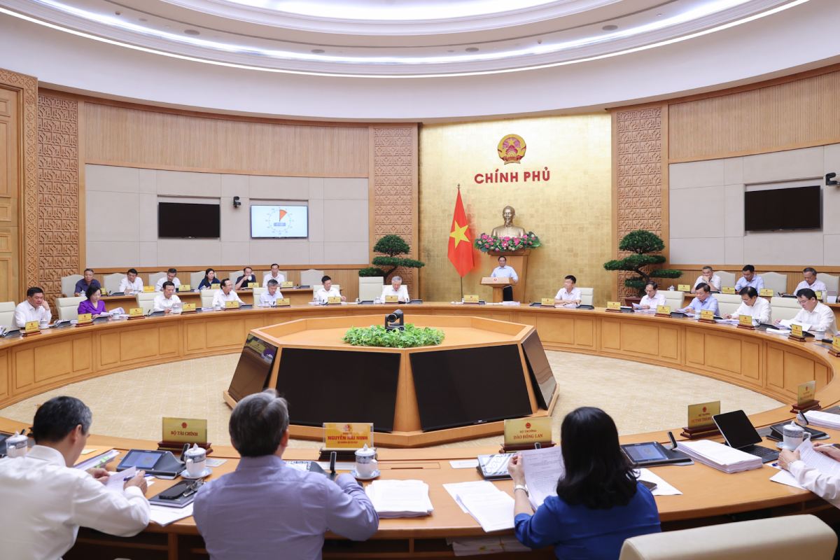 Government meeting in August 2024. Photo: Nhat Bac