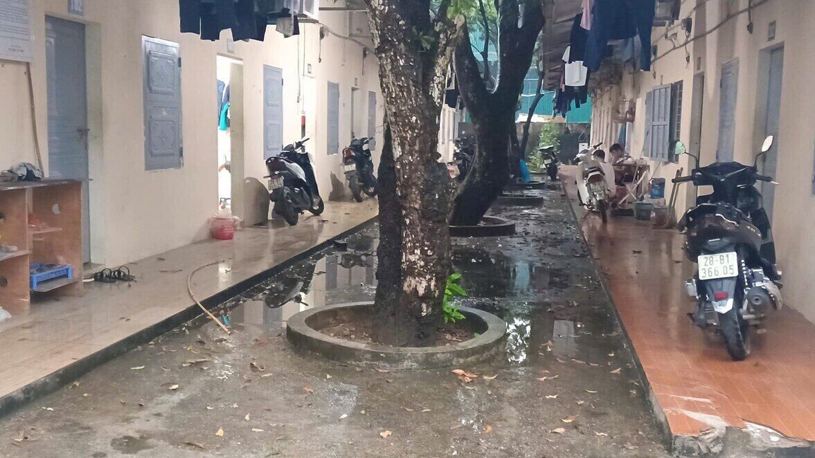 The boarding house in Nam Lu village, Hoa Son commune, Luong Son district is often flooded during heavy rains. Photo: Van Anh