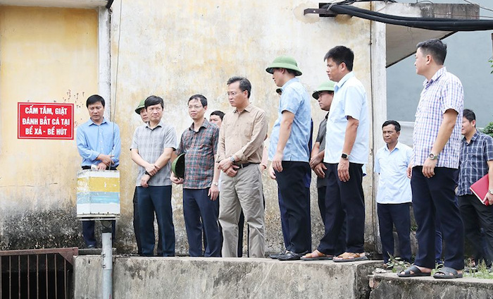 Ngày 6.9, Bí thư Tỉnh ủy Hưng Yên Nguyễn Hữu Nghĩa và đoàn công tác kiểm tra công tác ứng phó với bão số 3 tại Trạm bơm Trà Phương 3 (Ân Thi). Ảnh: Báo Hưng Yên