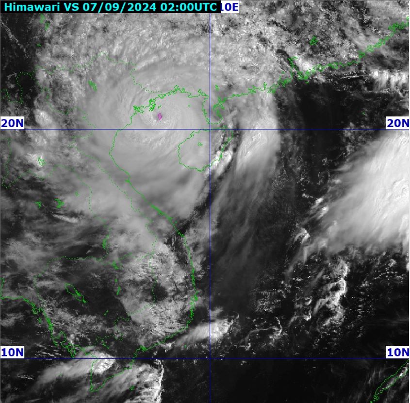 Satellite image of the center of Typhoon Yagi, now very close to Vietnam. Photo: National Center for Hydro-Meteorological Forecasting