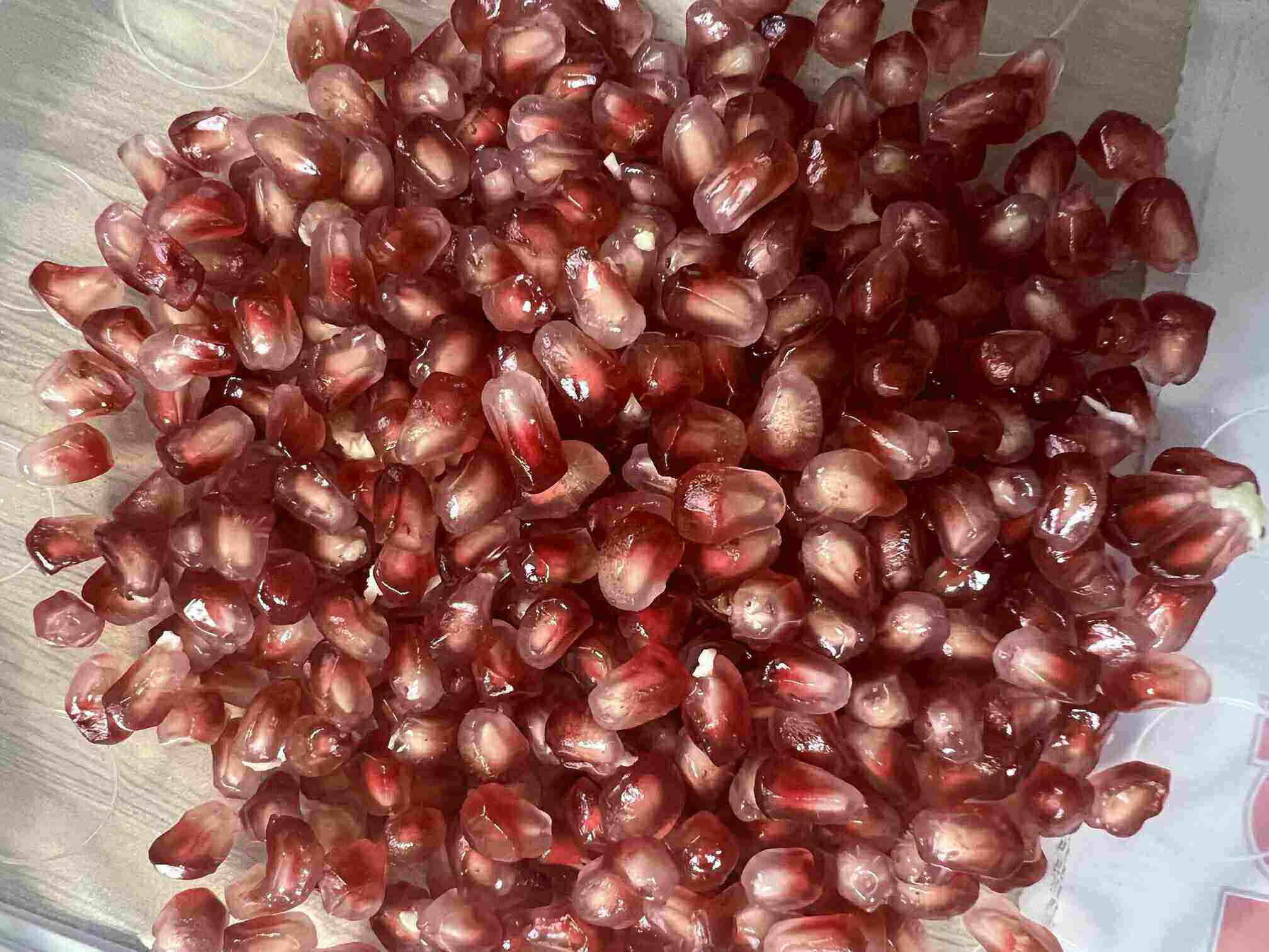 Lựu có thể hỗ trợ hạ đường huyết và giảm cân nếu sử dụng đúng cách. Ảnh: Kiều Vũ