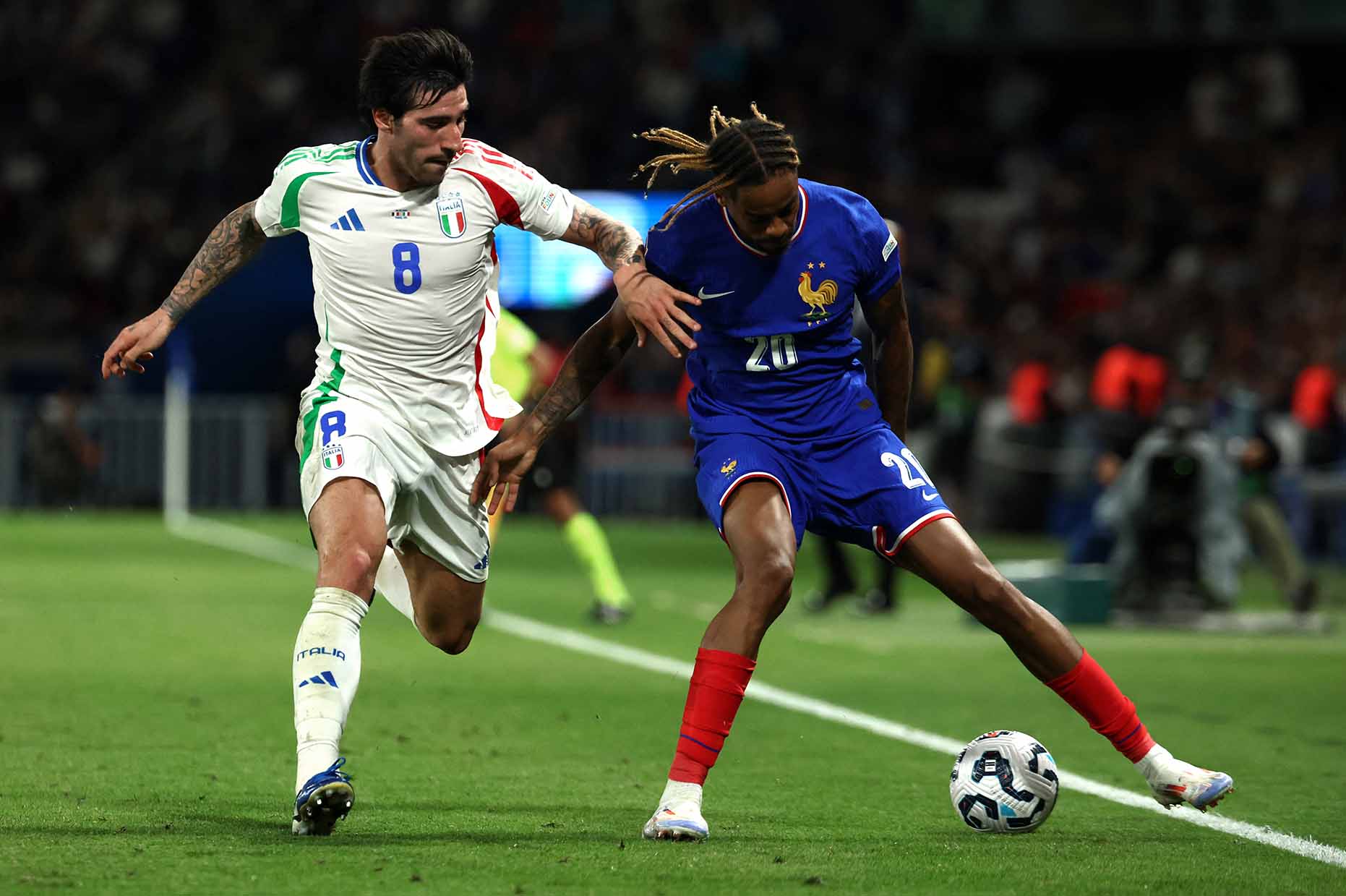 Sandro Tonali returned and immediately got into sync with his teammates. Photo: AFP