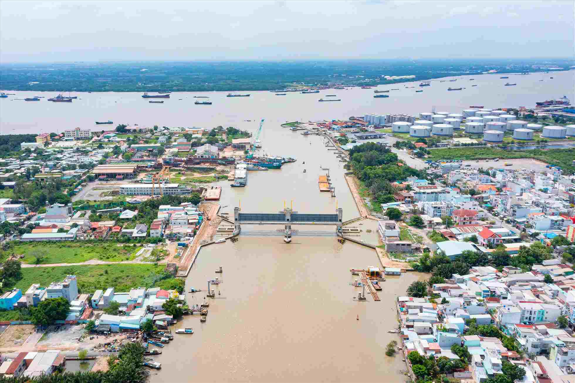 Ho Chi Minh City wants to complete the super tide prevention project by 2025. Photo: Minh Quan