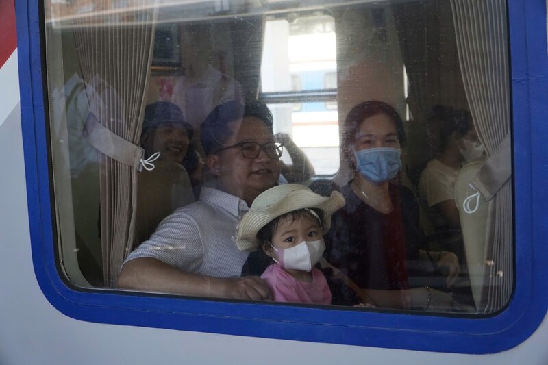 For many families with children and the elderly, trains are the preferred means of transport. Photo: Huan Cao