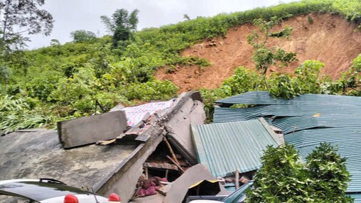 Scene of the landslide that killed 4 people. Photo: Minh Nguyen