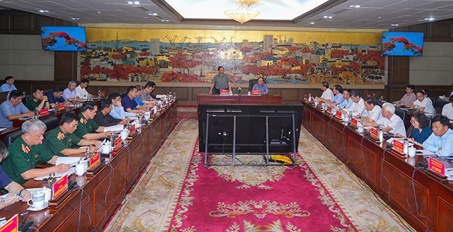 Scene of the Prime Minister's working session with Hai Phong City on the evening of September 8. Photo: Dam Thanh