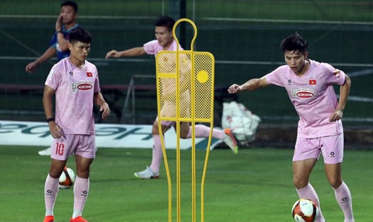 Tuyển Việt Nam tập cường độ cao trước trận gặp Thái Lan. Ảnh: VFF