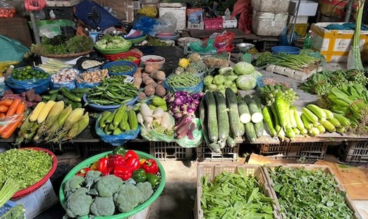 Kiên quyết không để xảy ra tình trạng găm hàng tăng giá sau bão Yagi. Ảnh: Thanh Bình