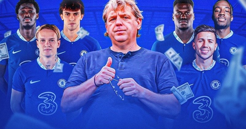 Chelsea đang cho thấy lợi thế từ việc mua thừa người