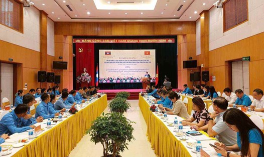 Lễ khai giảng lớp Đào tạo lý luận nghiệp vụ công tác Công đoàn cho cán bộ Lào do LĐLĐ Thành phố Hà Nội tổ chức diễn ra sáng 9.9. Ảnh: Ngọc Ánh