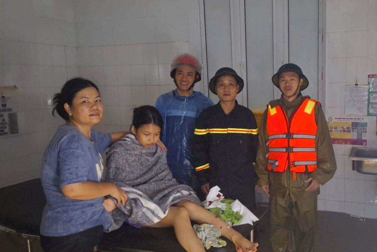 Do Son District Police help