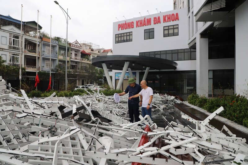 Bão số 3 đi qua, các cơ sở y tế tại Quảng Ninh thiệt hạị nặng nề. Ảnh: Nguyễn Thiêm
