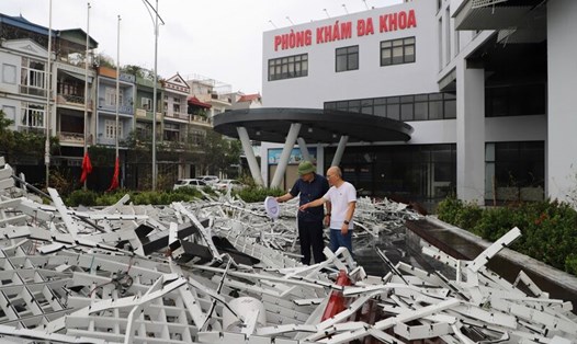 Bão số 3 đi qua, các cơ sở y tế tại Quảng Ninh thiệt hạị nặng nề. Ảnh: Nguyễn Thiêm