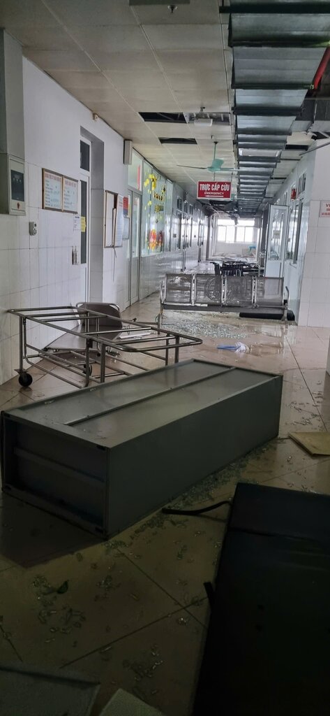 Chaos after storm number 3. Photo: Nguyen Thiem