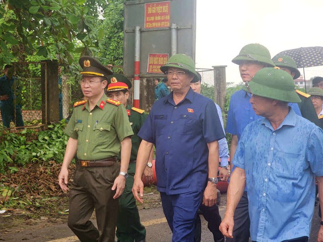 Phó Chủ tịch Quốc hội  yêu cầu Phú Thọ nghiên cứu cấm cầu Trung Hà