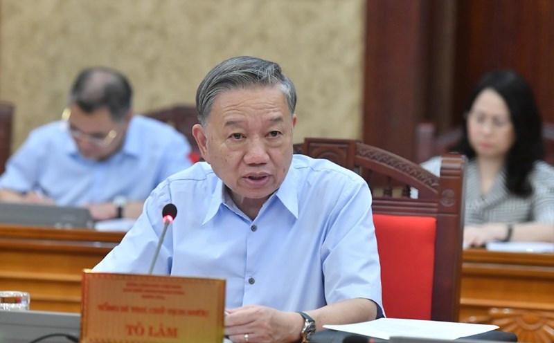 Tổng Bí thư, Chủ tịch nước Tô Lâm chủ trì họp Bộ Chính trị về chỉ đạo công tác khắc phục hậu quả bão số 3. Ảnh: Đăng Khoa/Báo Nhân Dân