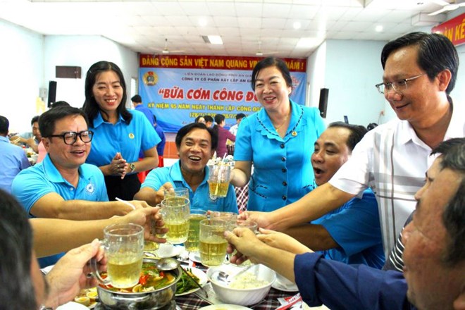 Để “Bữa cơm Công đoàn” bền vững và lan tỏa rộng