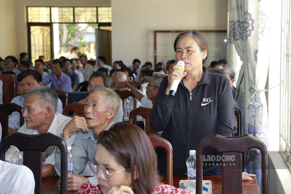 Nhiều cử tri tỉnh Bình Định kiến nghị, phản ánh các nội dung liên quan đến các lĩnh vực đất đai tại xã Bình Nghi (huyện Tây Sơn). Ảnh: Hoài Luân