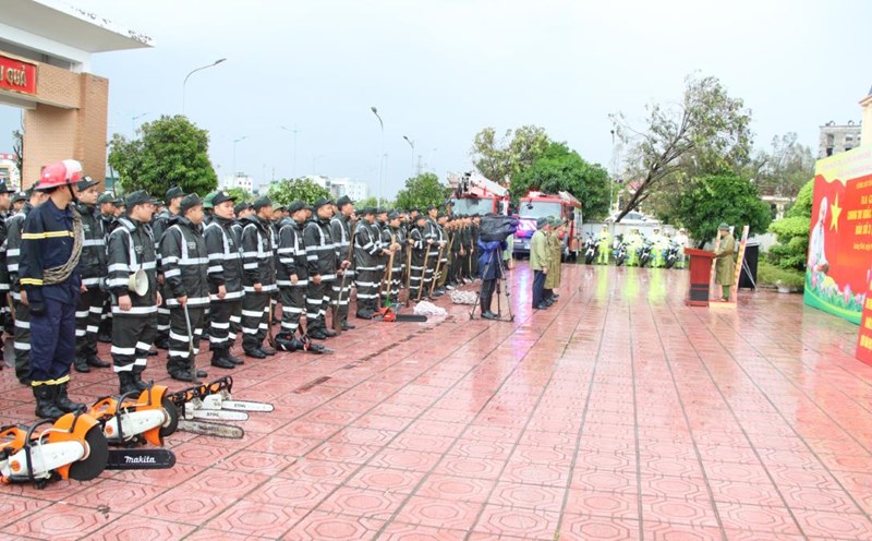 Lễ ra quân triển khai lực lượng khắc phục hậu quả do bão Yagi gây ra. Ảnh: Công an Quảng Ninh