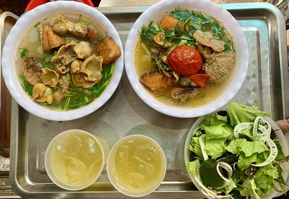 Bun ca tram hiem hoi o Ha Noi. Anh: Nhat Minh