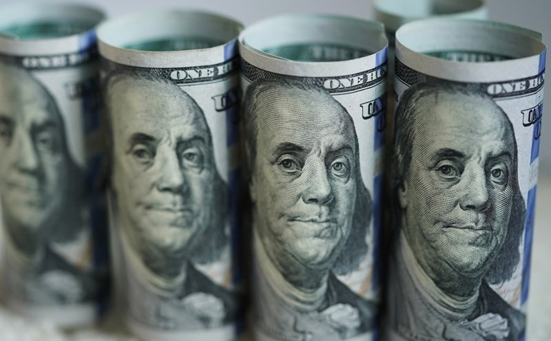 Saxo Bank predicts the US dollar will weaken in 2025. Photo: Xinhua