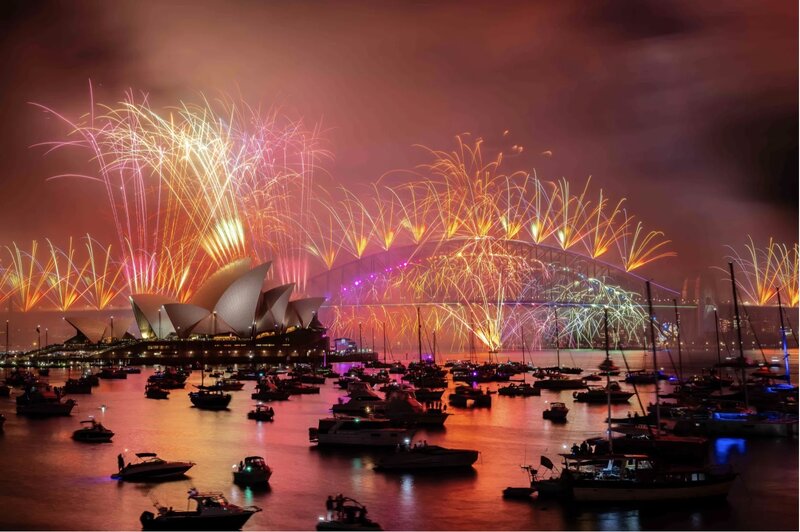 Sydney da thap sang bau troi dem giao thua voi 9 tan phao hoa. Anh: Sydney Morning Herald