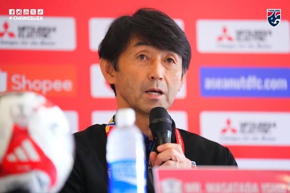 Coach Masatada Ishii of the Thai team attended a press conference at noon on January 1, 2025. Photo: Changsuek