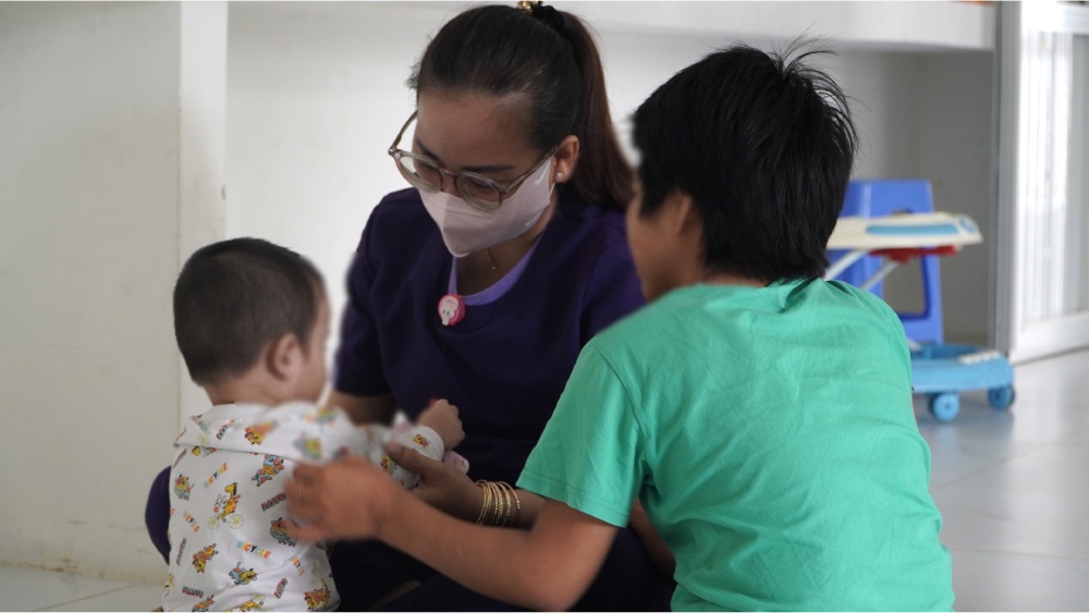 The special policies and spending levels also demonstrate the Party and State's concern for children in special circumstances. Photo: Nguyen Anh