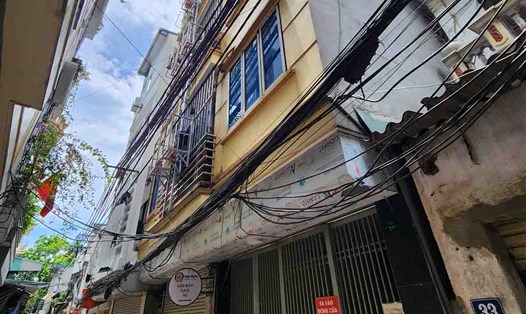 Giá nhà ngõ trong phố ở Hà Nội thời gian qua liên tục tăng cao. Ảnh: Cao Nguyên.