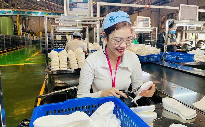 In 2025, Pou Phong Vietnam Co., Ltd. will recruit 3,500 workers. Photo: Provided by the Union
