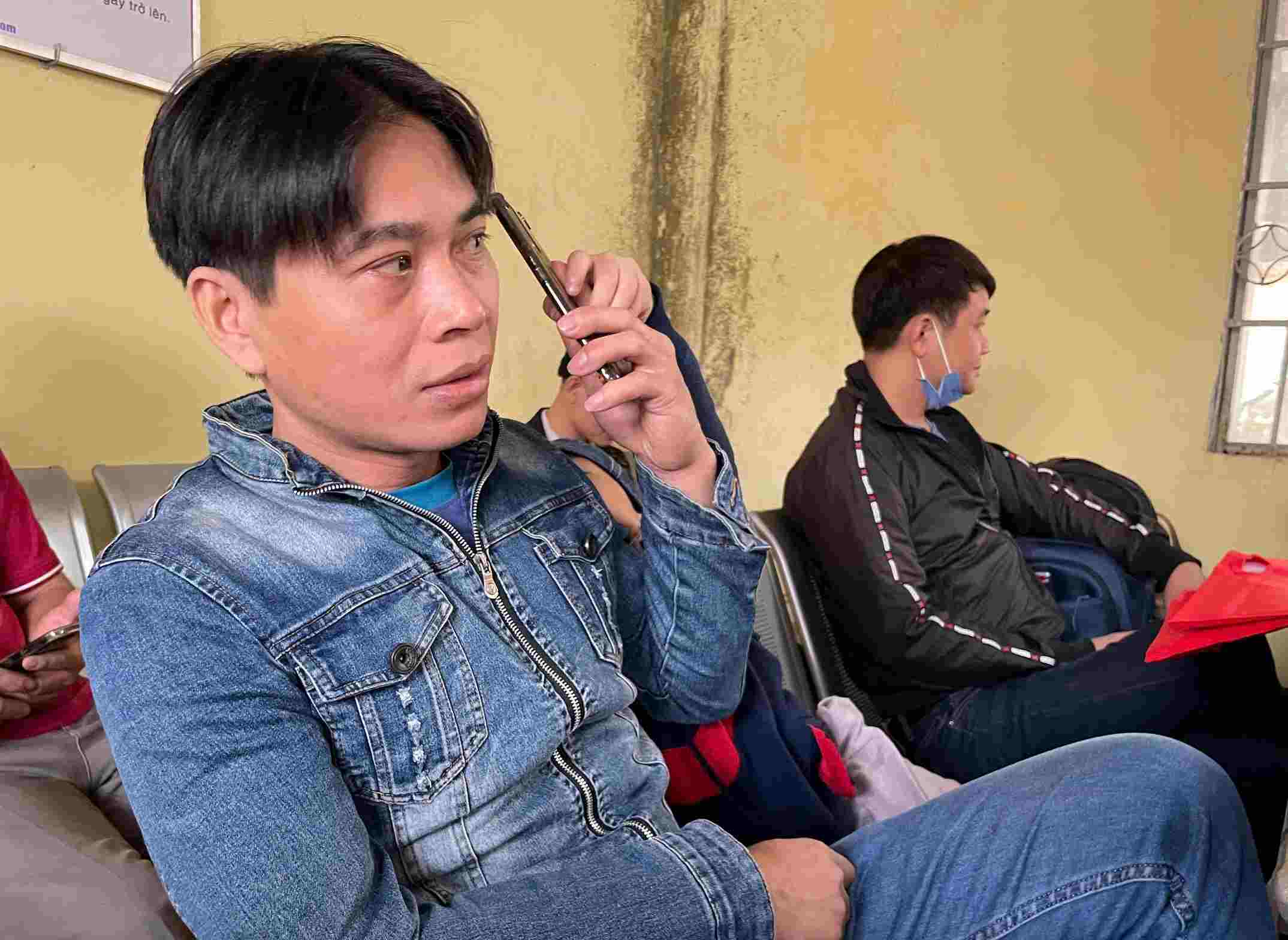 Anh Vi Văn Đông đến Bình Dương khoảng 10 năm chưa có nhà ở ổn định. Ảnh: Đình Trọng