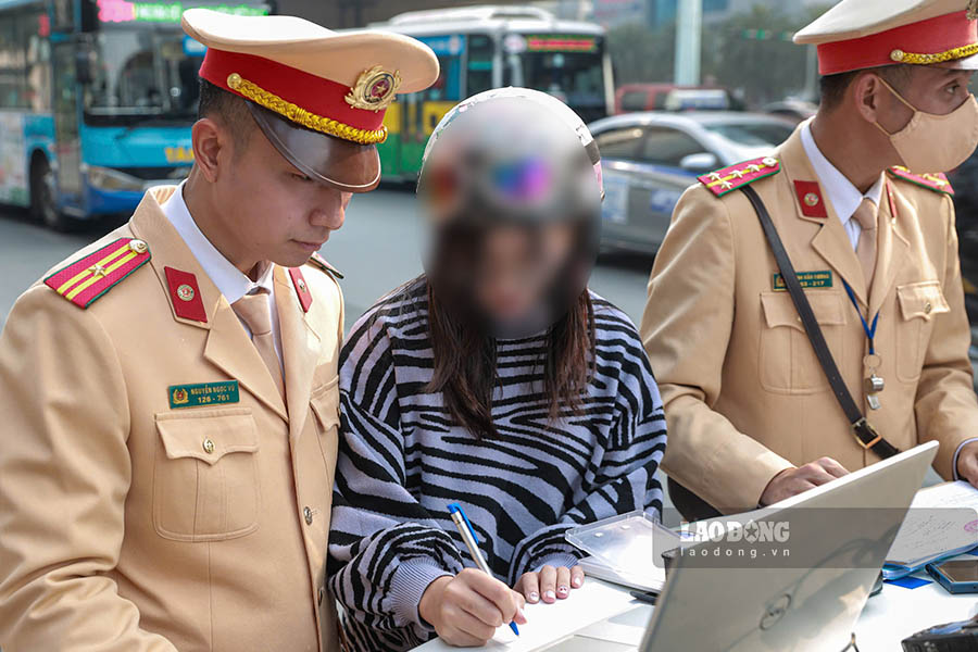 Mot so truong hop khac duoc to cong tac phat hien co hanh vi vuot den do. Tat ca vi pham deu duoc ghi hinh va in ra de nguoi vi pham kiem tra va ky xac nhan dung loi.