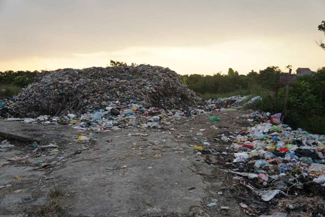Garbage dump in Thanh Quang commune (Thanh Ha district, Hai Duong province). Photo: Cong Hoa