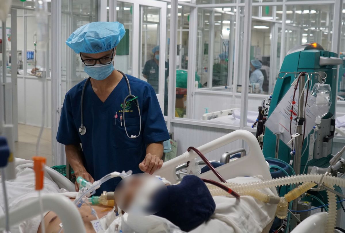 The doctor treats the patient.