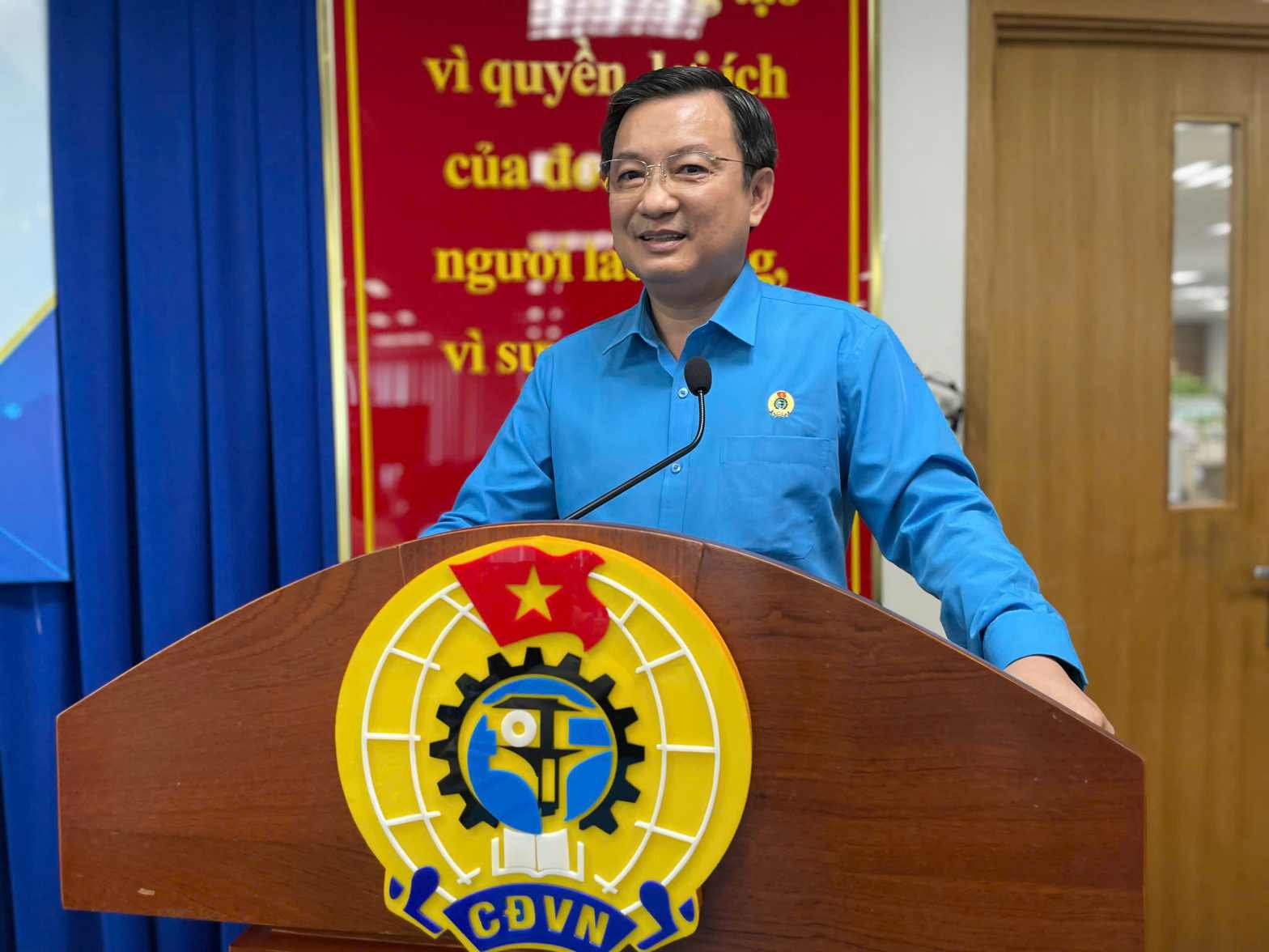 Mr. Pham Trong Nhan was elected Chairman of Binh Duong Labor Federation. Photo: Dinh Trong