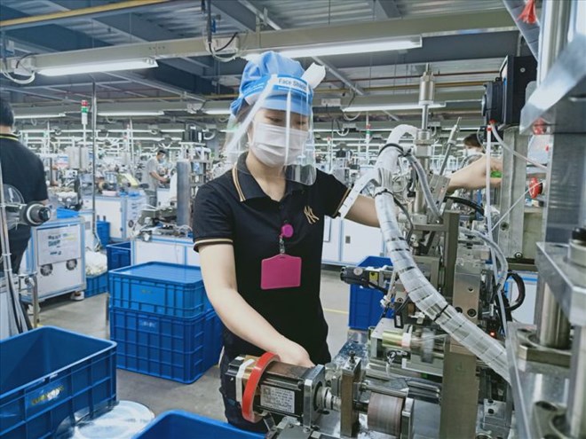 Tet bonuses for Hai Duong workers in 2025 are mostly likely to increase compared to 2024. Photo: Dieu Thuy