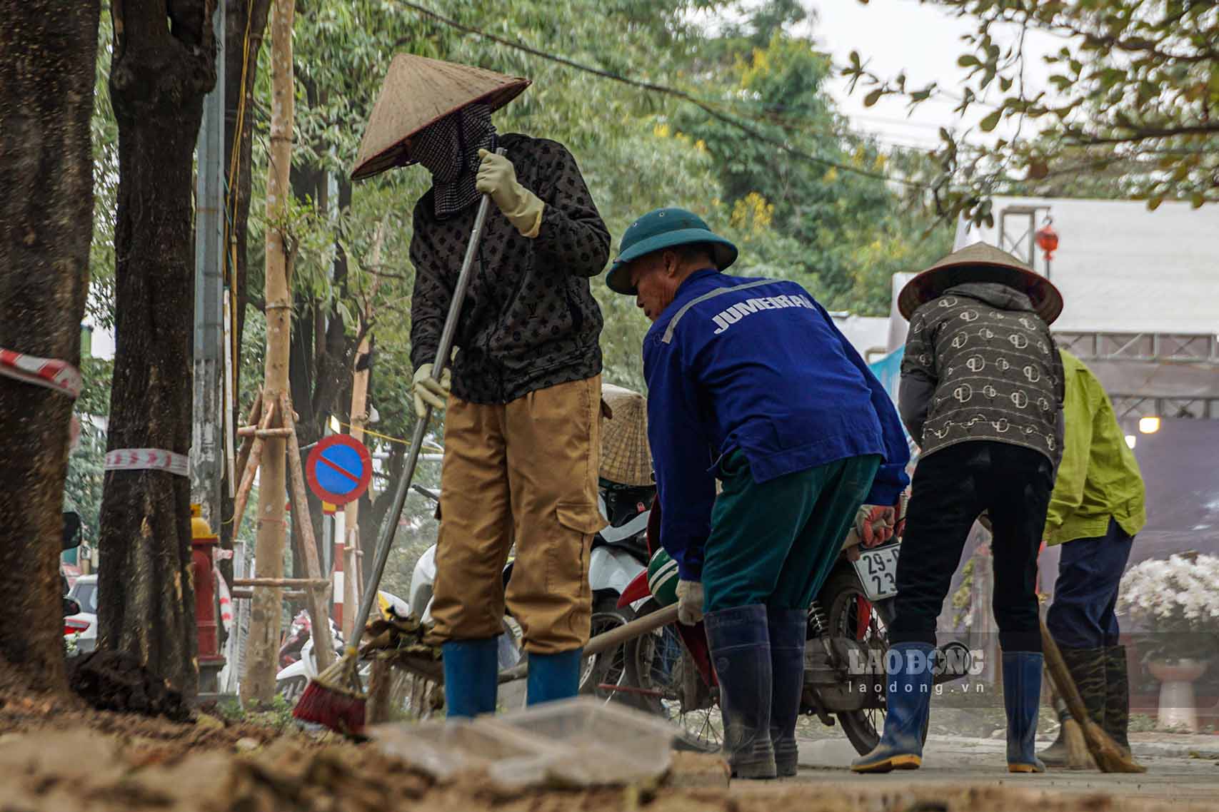 3 du an duoc thuc hien dong thoi, he thong chieu sang va dai bon cay xanh se duoc bo tri doc toan tuyen de ngan cach ranh gioi cong vien voi he pho, duong giao thong, trong do co cac loi mo de nguoi dan de dang tiep can cong vien.