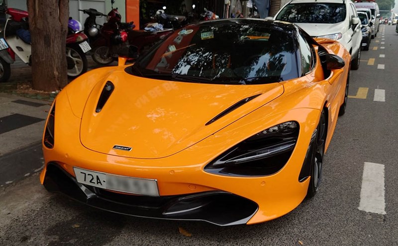 McLaren 720S Spider supercar appeared on the streets of Ba Ria - Vung Tau attracting attention. Photo: Duong Minh