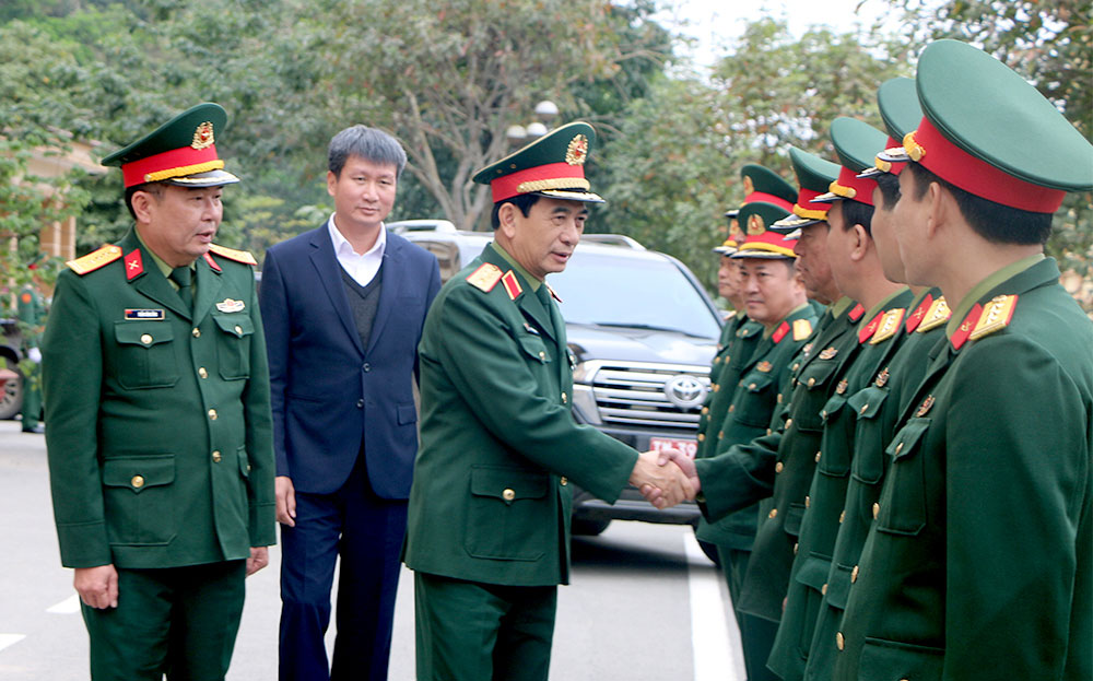 Đại tướng Phan Văn Giang - Bộ trưởng Bộ Quốc phòng gặp mặt cán bộ chủ chốt Bộ Chỉ huy Quân sự tỉnh Yên Bái. Ảnh: Hoài Văn 