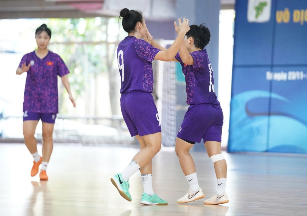 Tuyen futsal nu Viet Nam co ban vuon len dan truoc. Anh: VFF