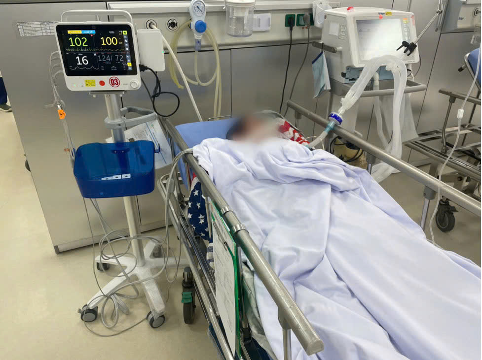 A stroke case is treated at the 108 Military Central Hospital. Photo: BVCC