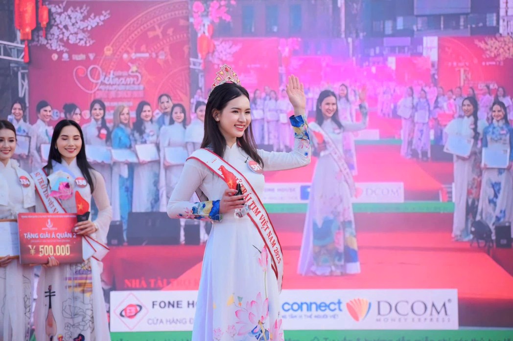Vu Thi Diu crowned Ambassador of Vietnam Heart. Photo: Organizing Committee