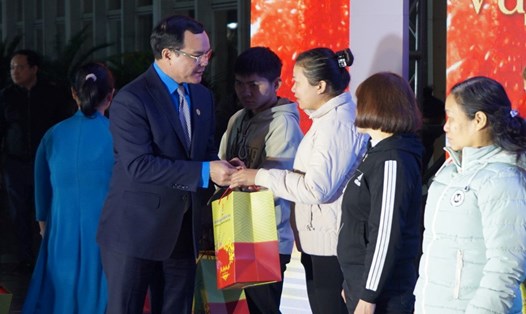 Chợ Tết Công đoàn 2025 do Tổng Liên đoàn Lao Động Việt Nam tổ chức tại Hải Phòng. Ảnh: Mai Dung