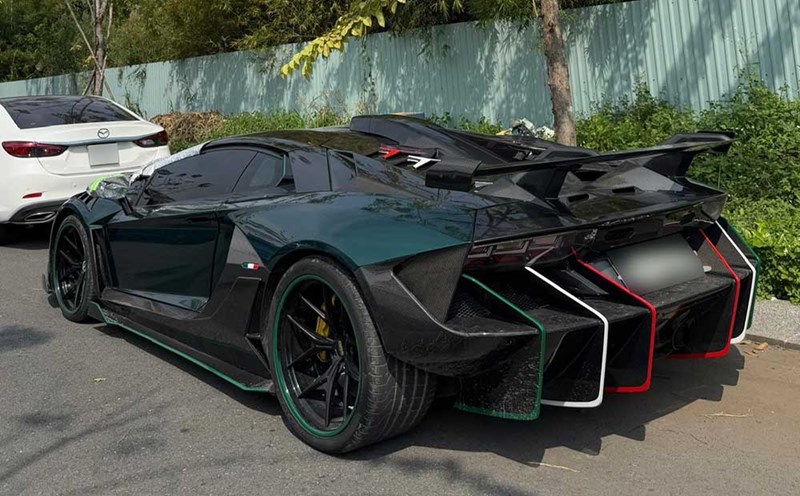Lamborghini Aventador LP700-4 Duke Dynamics attracts attention in the car enthusiast community in Vietnam. Photo: Hien Lam