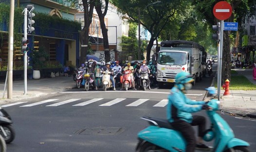 Thời tiết Nam Bộ buổi sáng trời se lạnh. Ảnh: Nguyên Chân