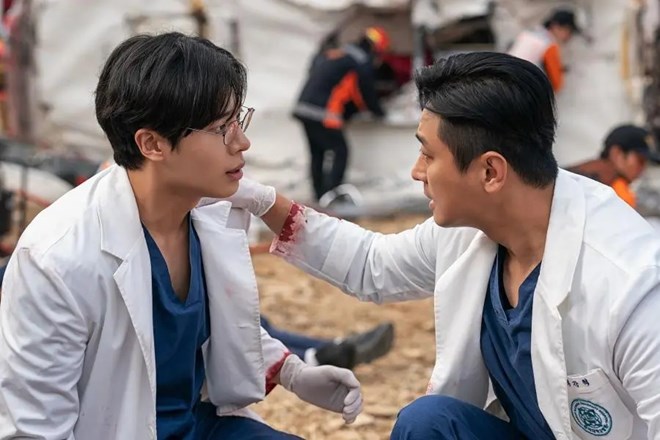 Joo Ji Hoon tái xuất làm "thiên tài y khoa"