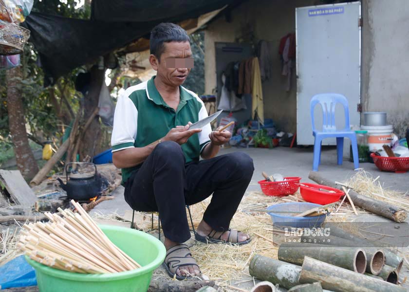 Benh nhan chay than nhan tao tai ban Noong Bua, phuong Noong Bua, TP Dien Bien Phu tranh thu vot dua tre.