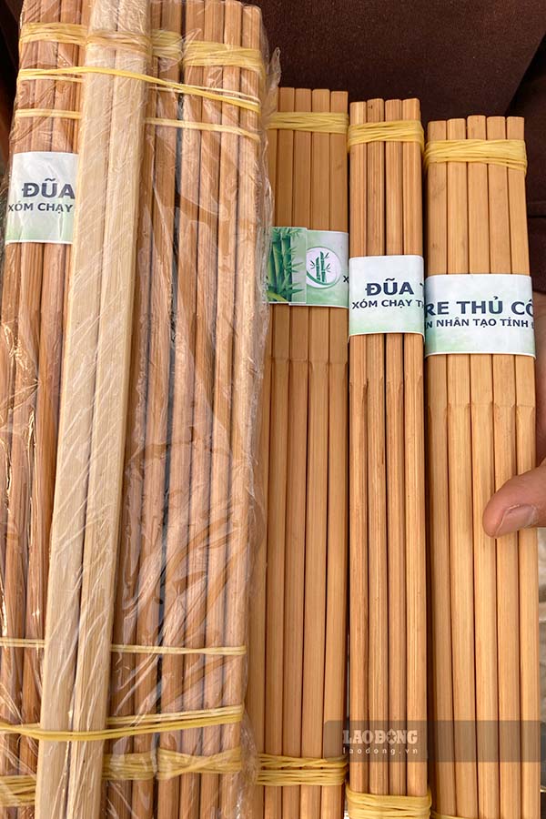 San pham dua tre thu cong duoc ban voi gia 30.000 dong/10 doi.