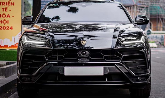 Siêu SUV Lamborghini Urus 2019 được chào bán hơn 12 tỉ đồng ở TPHCM. Ảnh: Tứ Lượng